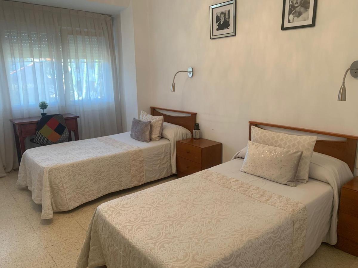 Hostal Torras Sant Hilari Sacalm Exterior photo